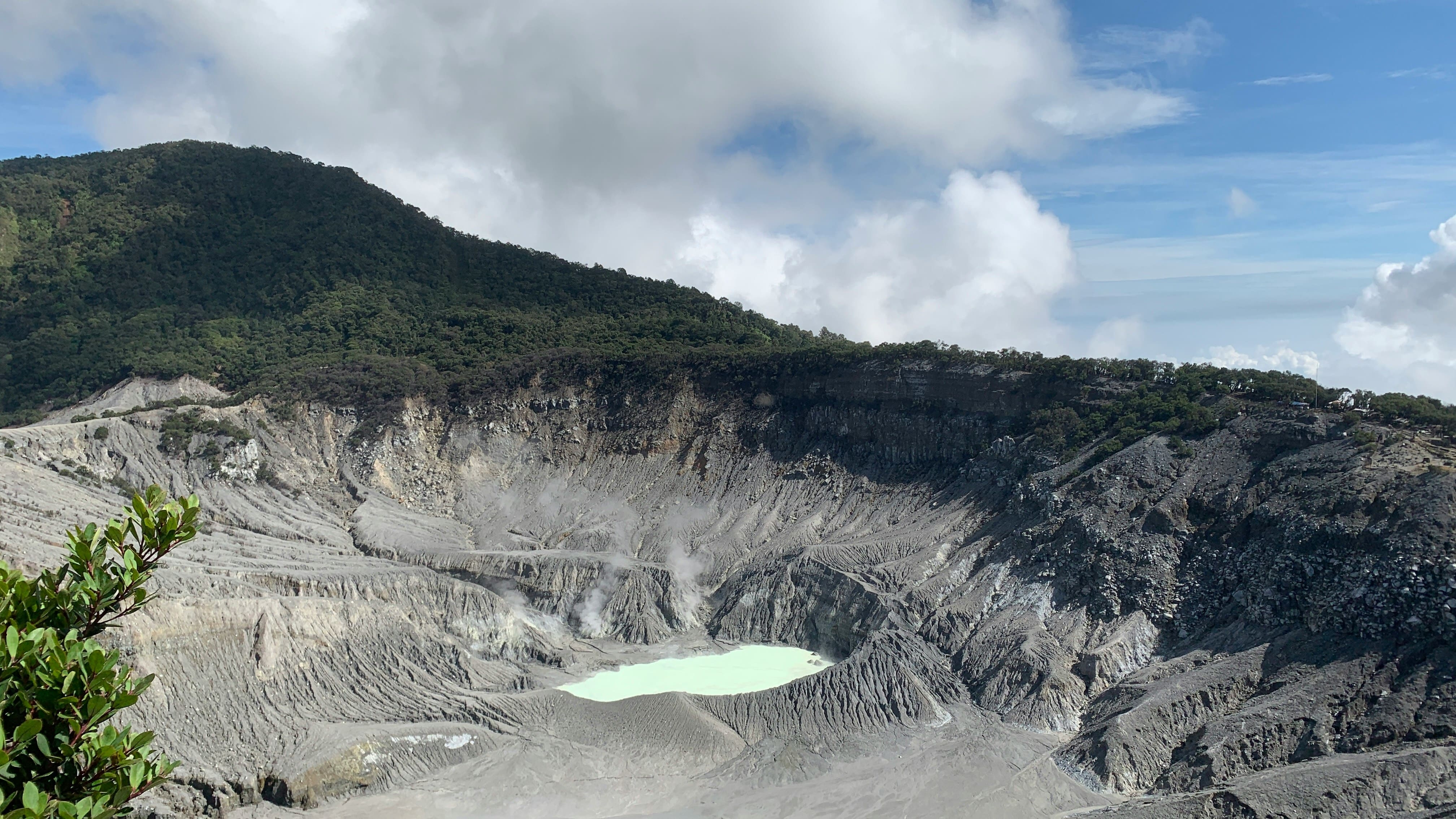 Tangkuban Perahu 2